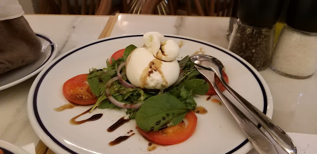 Bronzin - Gastronomija i ugostiteljstvo