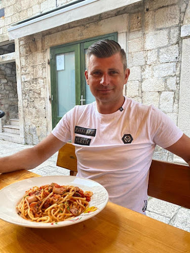 Pizzeria ANTULA - Gastronomija i ugostiteljstvo