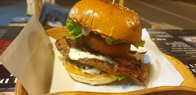 Street food "The Passage + by Luka