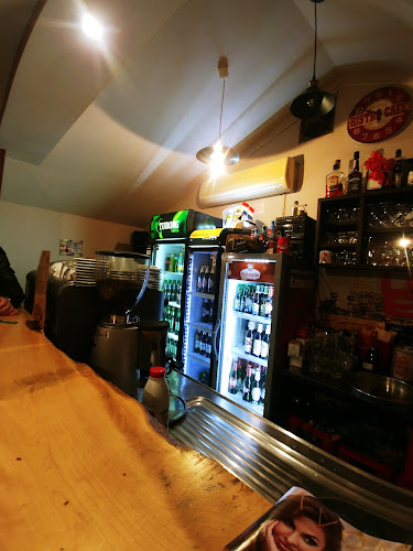 Opinii despre Caffe bar Retro în Karlovac - Gastronomija i ugostiteljstvo