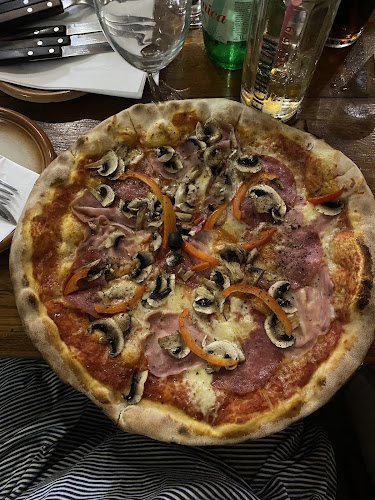 Opinii despre Grill Kod Moke în Senj - Gastronomija i ugostiteljstvo