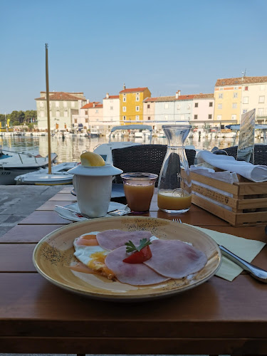 Opinii despre Caffe bar Arsan în Cres - Gastronomija i ugostiteljstvo