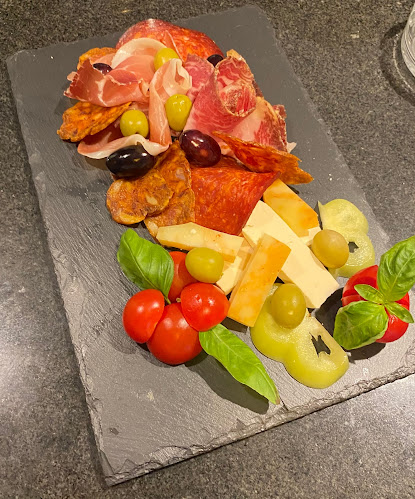 Center, Ul. Fausta Vrančića 7a, 22000, Šibenik