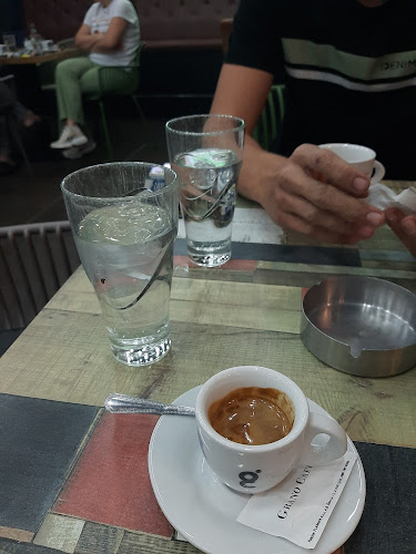 Opinii despre Cafe bar Zona în Kaštel Novi - Gastronomija i ugostiteljstvo