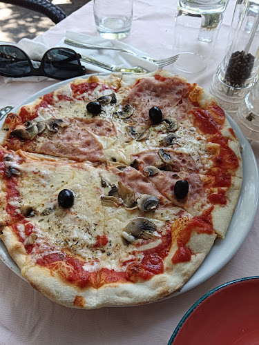 Comentarii opinii despre Faria - Garden & terrace / Restaurant & Pizza