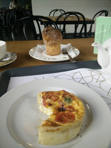 Korica - Gastronomija i ugostiteljstvo