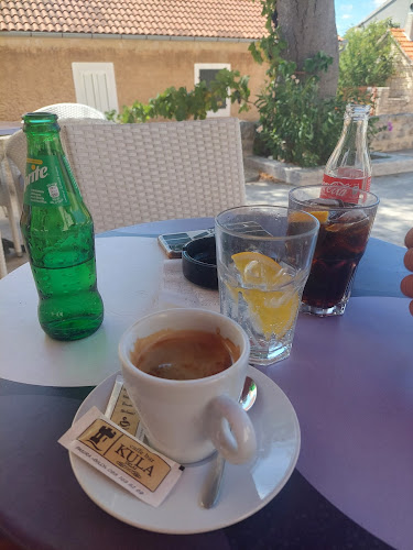 Opinii despre Caffe bar Kula în Oklaj - Gastronomija i ugostiteljstvo