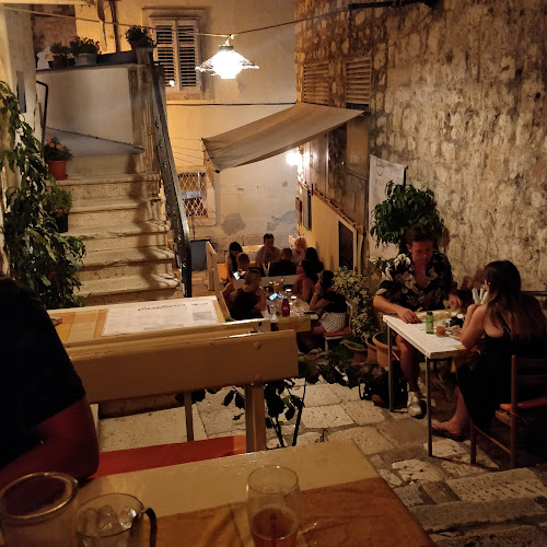 Stjepana Papafave 8, 21450, Hvar