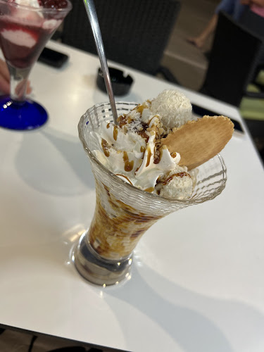 Opinii despre Slastičarnica Obala în Novigrad - Gastronomija i ugostiteljstvo