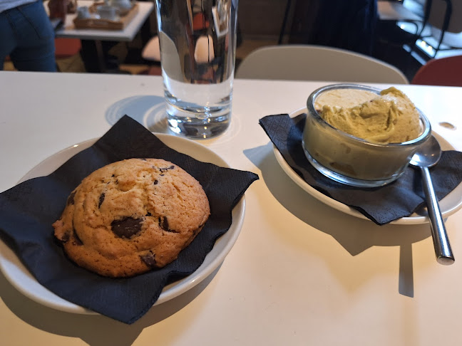 Comentarii opinii despre Slastičarnica "Chocolat 041"