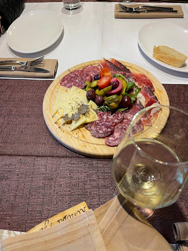 Restoran konoba Pjero - Gastronomija i ugostiteljstvo