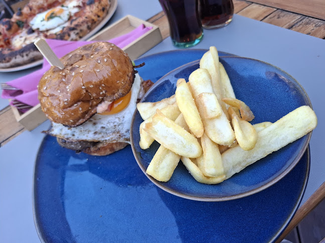 Pizzeria Burra - Gastronomija i ugostiteljstvo