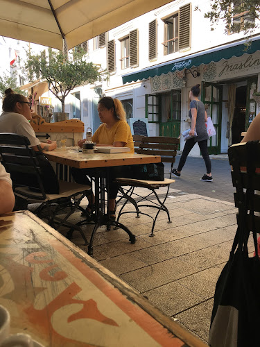 Maslina na Zelenom trgu - Gastronomija i ugostiteljstvo