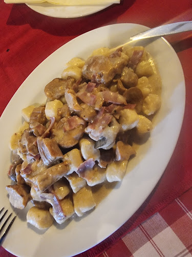 Opinii despre Humska Konoba în Hum - Gastronomija i ugostiteljstvo