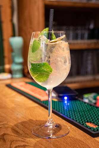 Buzz Bar - Gastronomija i ugostiteljstvo