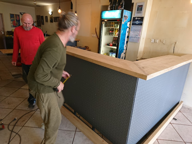 Caffe bar Saloon 1 - Gastronomija i ugostiteljstvo