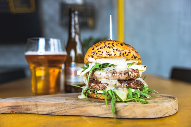 Submarine Burger Frankopanska - Zagreb