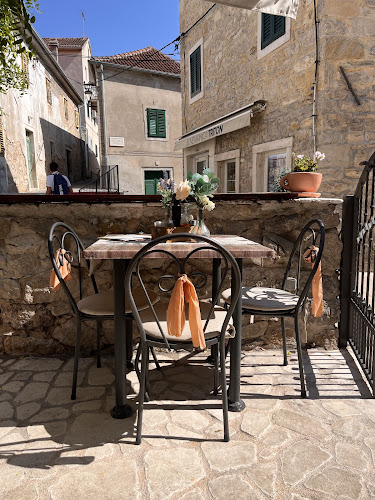 Ul. Grgura Ninskog 2, 22222, Skradin