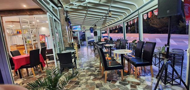 Schiavuzzijev prilaz bb, 52100, Pula, Hrvatska