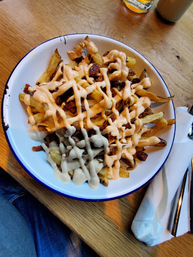 Submarine Burger Radnička - Gastronomija i ugostiteljstvo