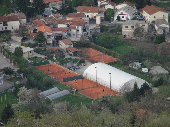 tenis caffe bar Damar - Gastronomija i ugostiteljstvo
