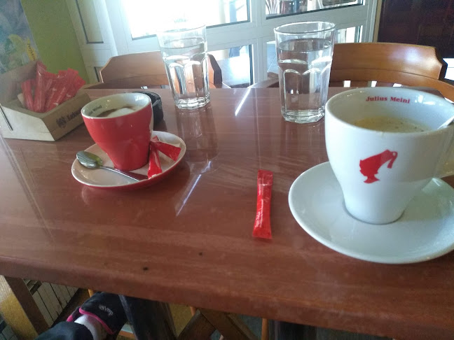 Opinii despre Caffe bar Lanterna în Popovača - Gastronomija i ugostiteljstvo