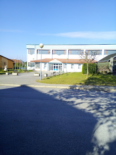 Comentarii opinii despre Caffe bar Plave Noći, Trg Kralja Tomislava 2