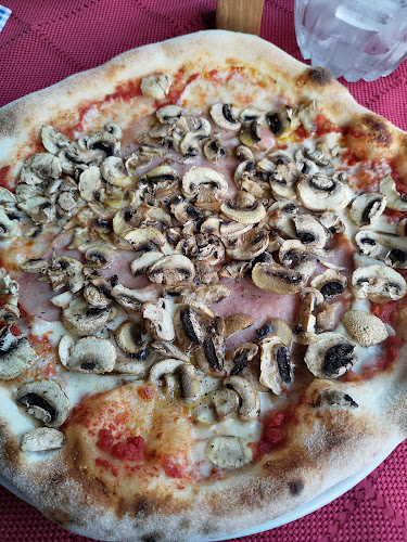 Comentarii opinii despre Old City Bar Pula