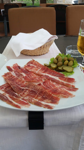 Opinii despre "Žardin" Traditional Restaurant în Kovači - Gastronomija i ugostiteljstvo