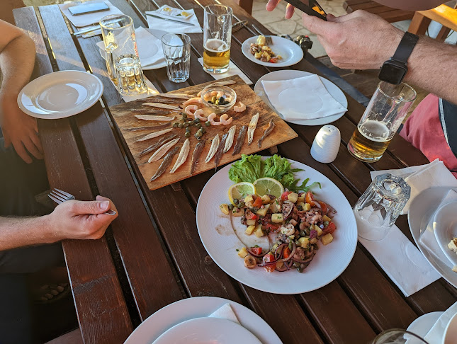 Uvala Koromačna - Gastronomija i ugostiteljstvo