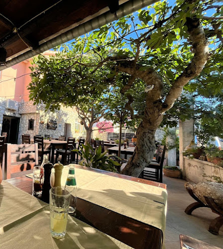 Ul. Hrvatskih Vladara 43, 22243, Murter