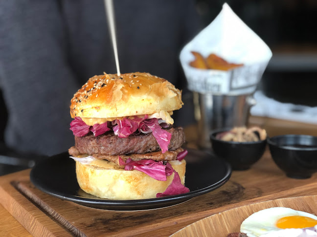 Opinii despre Ožujsko Pub Zaobilaznica în Pula - Gastronomija i ugostiteljstvo