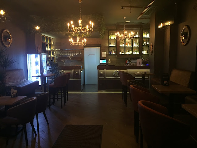 Opinii despre Caffe bar Karizma în Zagreb - Gastronomija i ugostiteljstvo