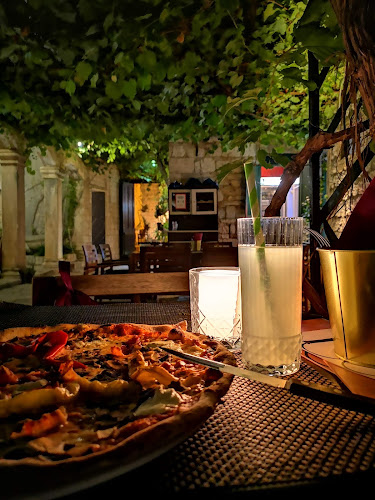 Lambik Bar & Bistro - Gastronomija i ugostiteljstvo