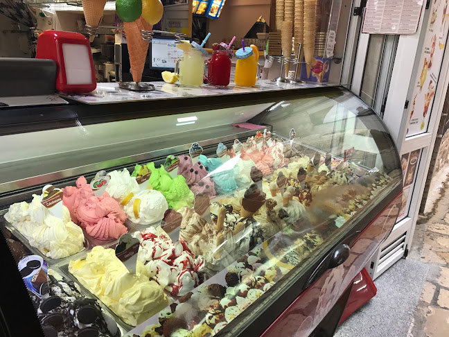 Srednja ul. 15, 51280, Rab