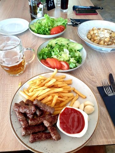 Mali Raj - Gastronomija i ugostiteljstvo