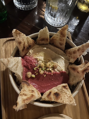 Opinii despre Vintage Bar Hvar (Food & Cocktail Bar) în Hvar - Gastronomija i ugostiteljstvo