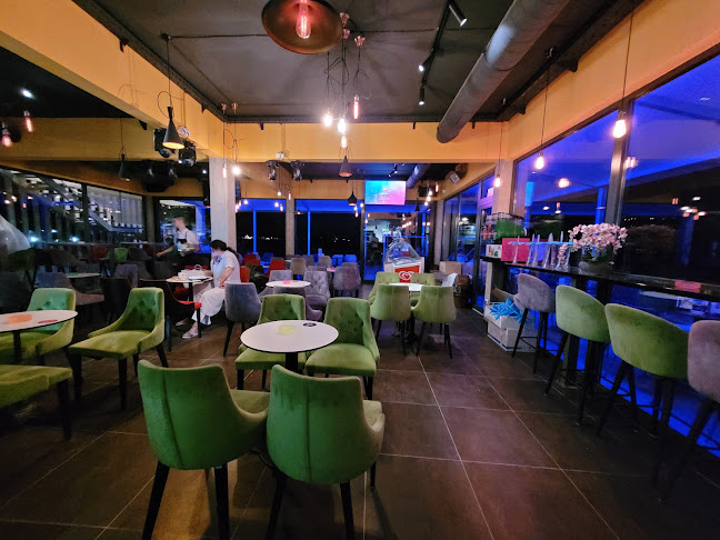 Opinii despre 3M Rooftop Bar în Omiš - Gastronomija i ugostiteljstvo