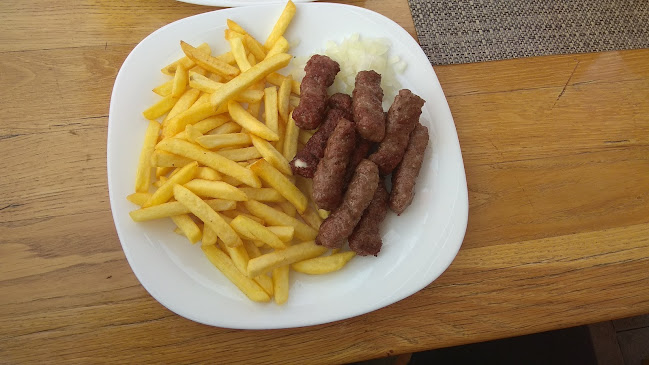 Opinii despre Konoba Okruk (Bistro Renata) în Okrug Gornji - Gastronomija i ugostiteljstvo