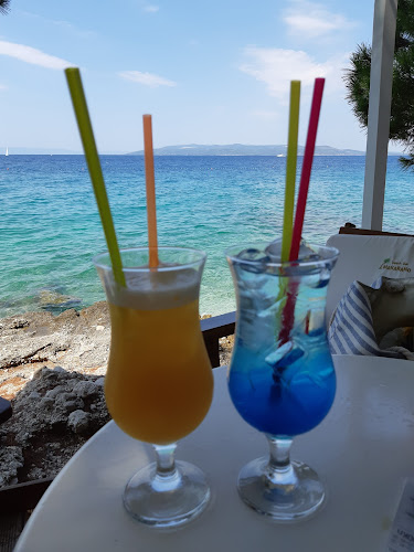 Opinii despre Makarano Bar în Makarska - Gastronomija i ugostiteljstvo