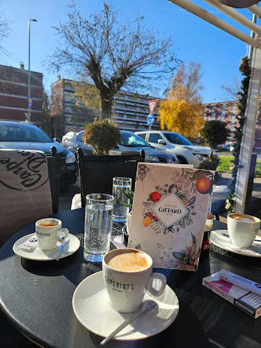 Opinii despre Caffe bar Carpe Diem în Nova Gradiška - Gastronomija i ugostiteljstvo