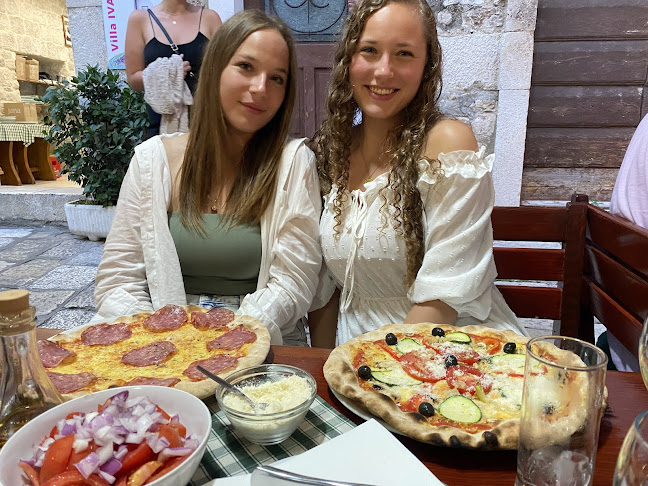 Ul. Blaženog Augustina Kažotića 9, 21220, Trogir