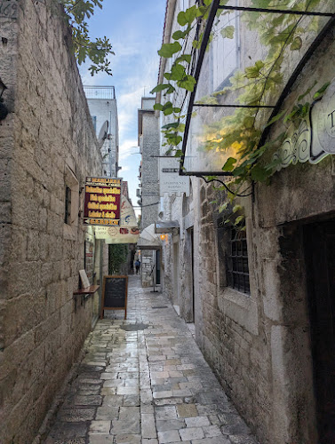 Comentarii opinii despre Konoba Trs