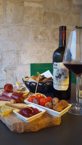 Wine & cheese bar Maraština - Kaštel Novi