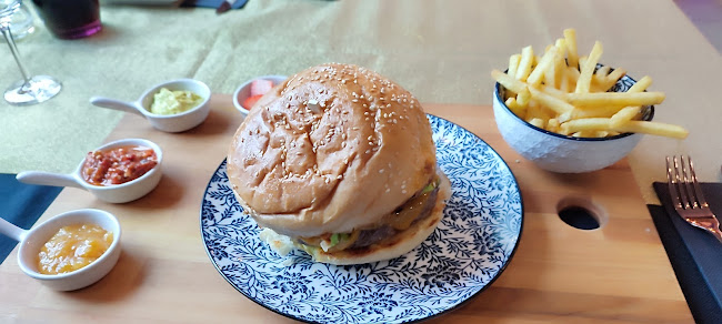 Restaurant Golden Rose - Gastronomija i ugostiteljstvo