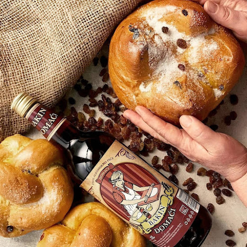 Opinii despre Tre Fiori – Pekara | Panificio | Bäckerei în Poreč - Gastronomija i ugostiteljstvo