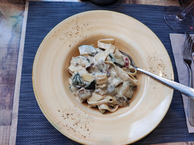 Il Faro - Gastronomija i ugostiteljstvo