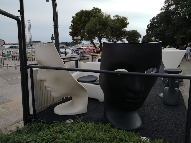 Obala Maršala Tita 13a, 52440, Poreč