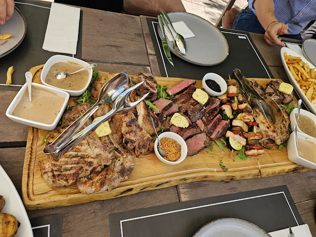 Opinii despre Familija Restaurant în Žrnovnica - Gastronomija i ugostiteljstvo