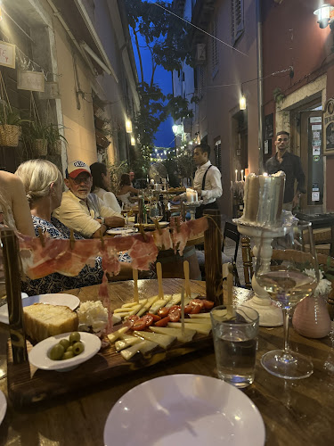 Opinii despre Mižol Wine & Food Bar în Rovinj - Gastronomija i ugostiteljstvo